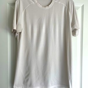 Lululemon workout shirt. Non smoking/ non pet household.